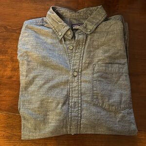 Patagonia Men’s Shirt, Size Medium